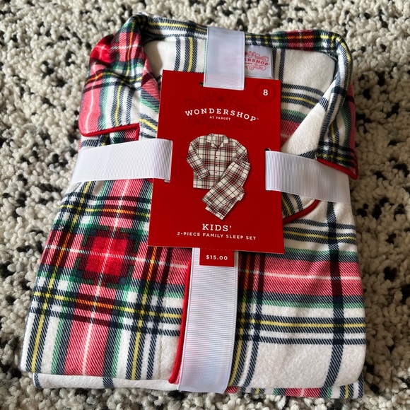 ❌SOLD❌ Big Kids Soft Plaid Christmas Holiday Flannel Pajama Set - Picture 4 of 8